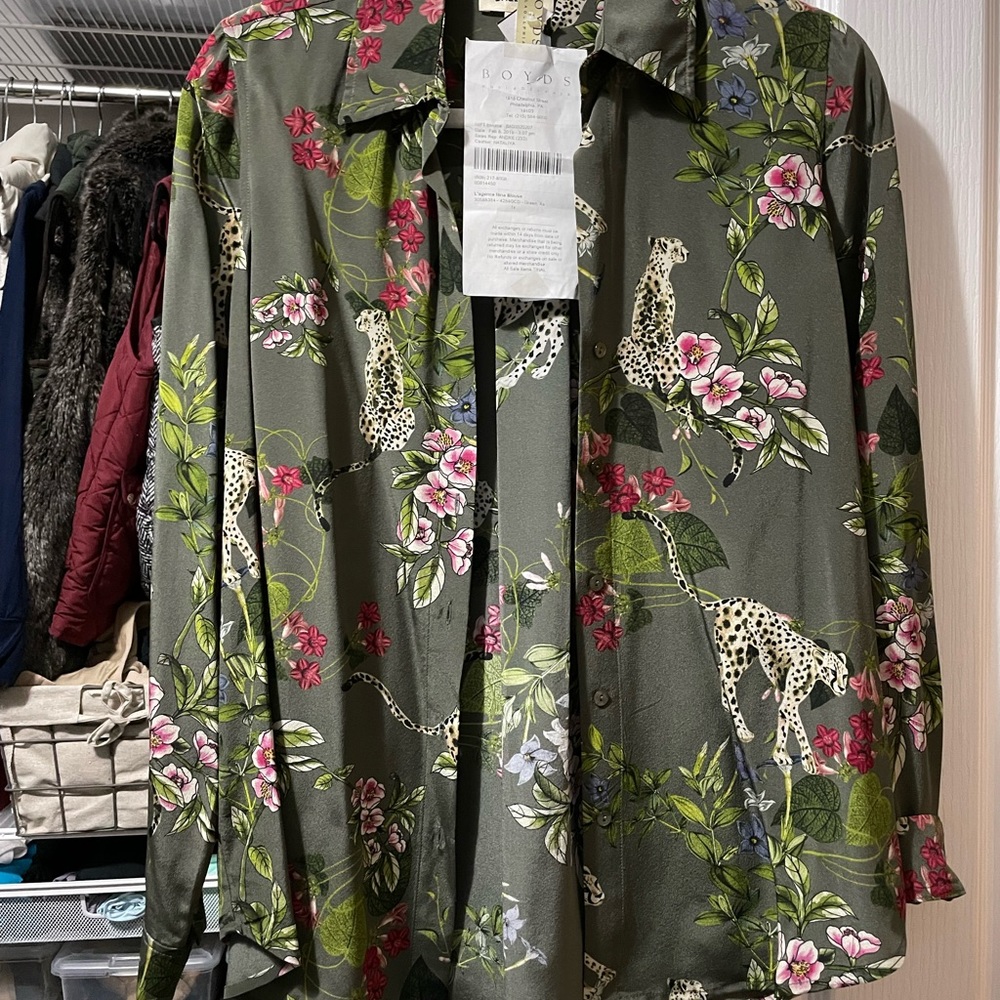 L’Agence “Nina” Blouse NWT